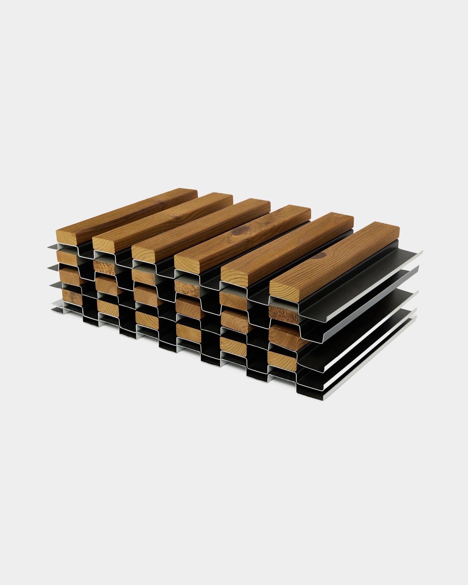 WoodUpp Aluwood facade panel sample set featuring thermally treated Nordic pine and black metal beams, arranged in a grid on a white background.